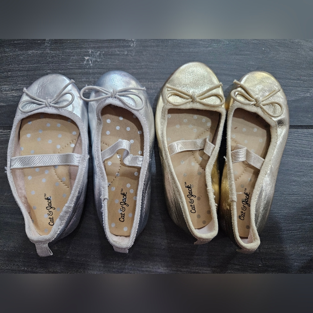 Cat and Jack maryjane shoes little girls size 7. 2 pair bundle. Gold and Silver.